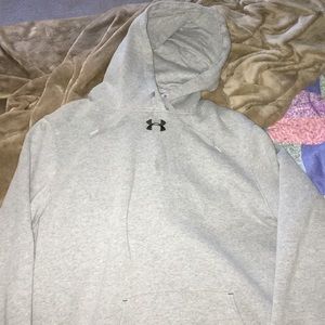 Women’s under armour Sweatshirt